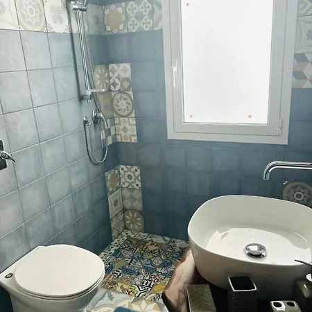 Sharon House 67 مارسالا